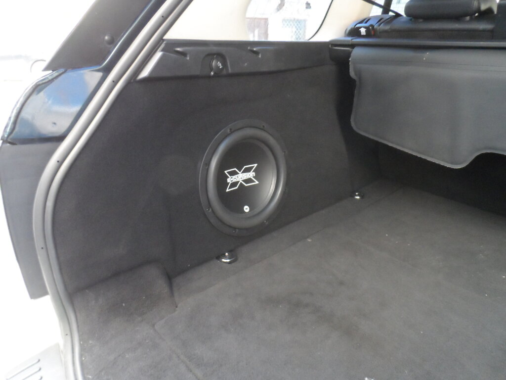 range-rover-35189700672-o.jpg