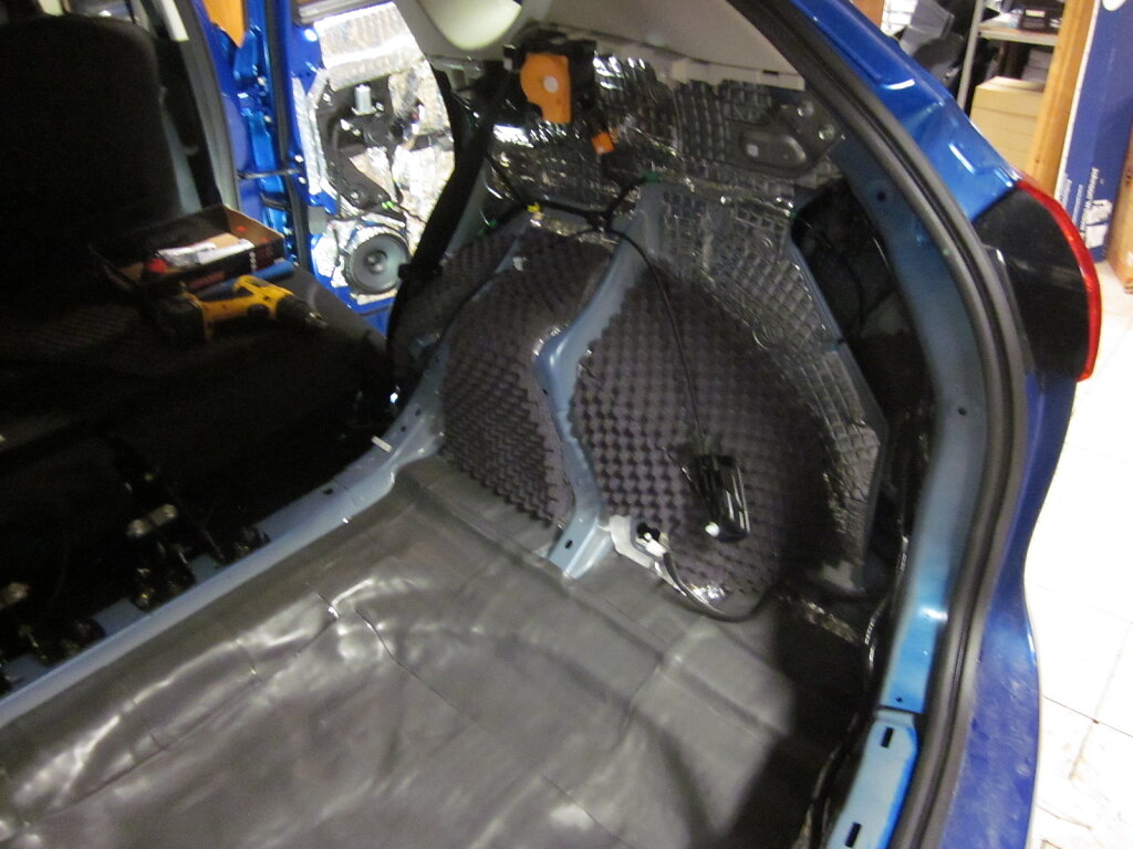 8283007261.jpg